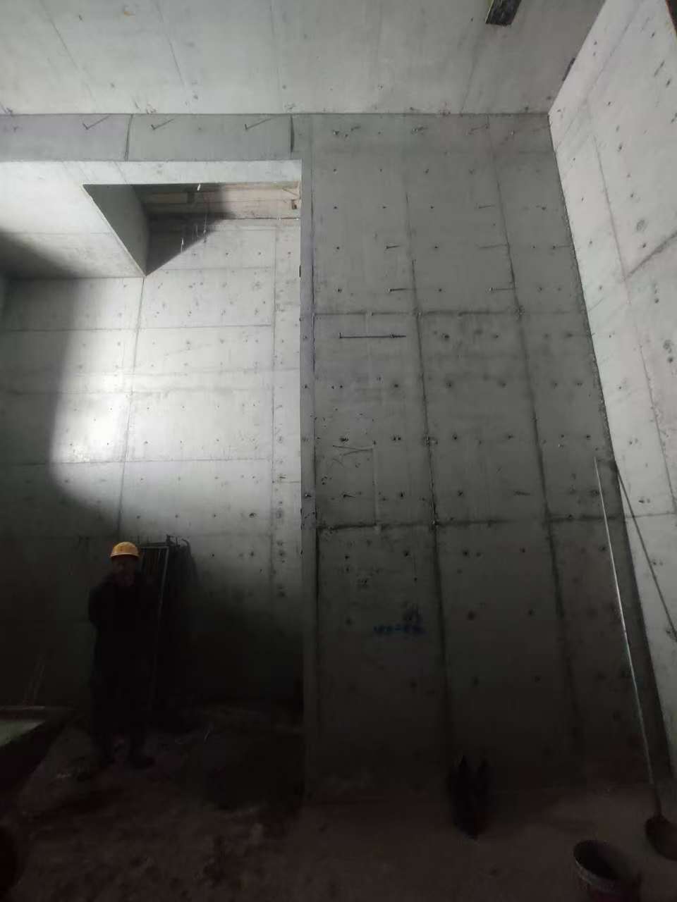 临沂墙上开槽钢筋断了有影响吗